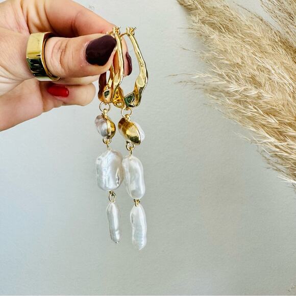 NEW NORDSTROM 18kt Gold Plated Pearl Bead Vintage Drop Hoop Earrings Jewelry - Picture 6 of 16